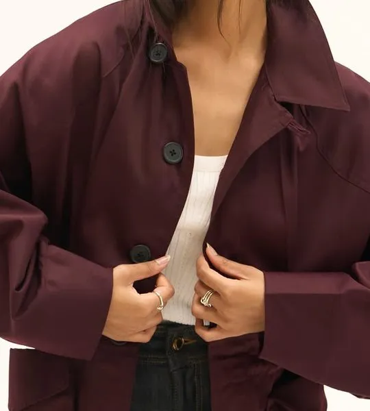 Ribbed knit top, white: white ribbed knit top under the open cherry trench coat