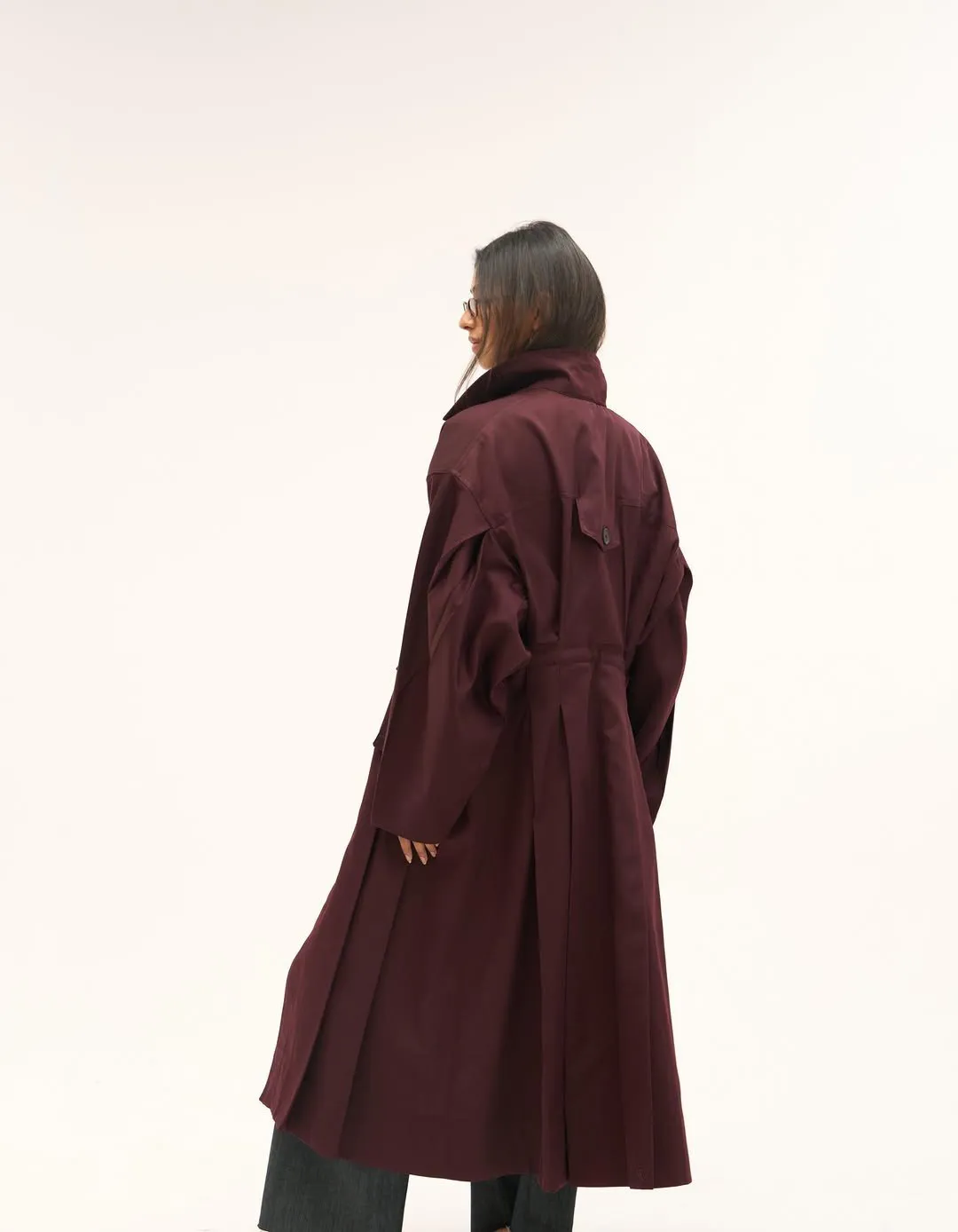 Trench coat in cherry, back view